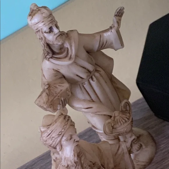 Vintage Nativity Scene - Picture 4 of 10